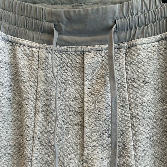 Lululemon At Ease Jogger - Picture 8 of 16